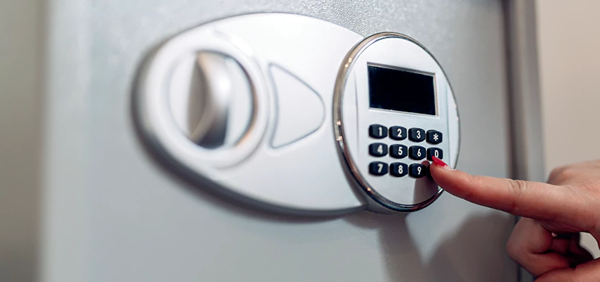 Jewelry Safe Cracking in Windsor, California