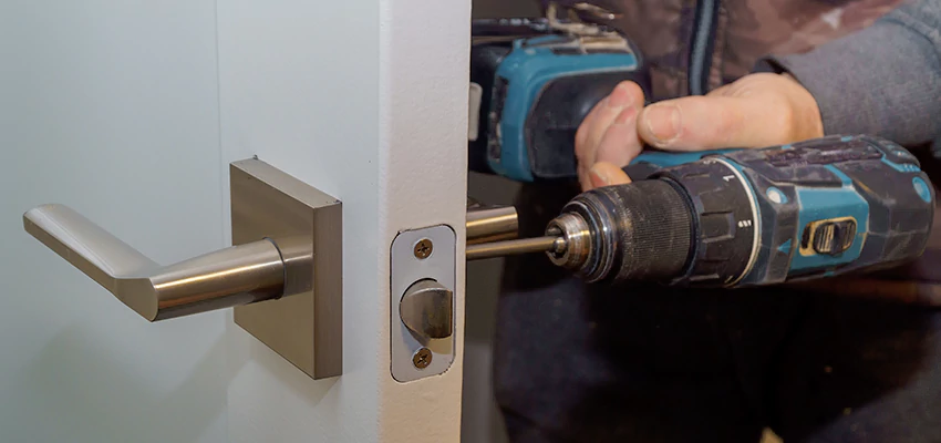 Broken Door Handle Lock Repair in Windsor, California